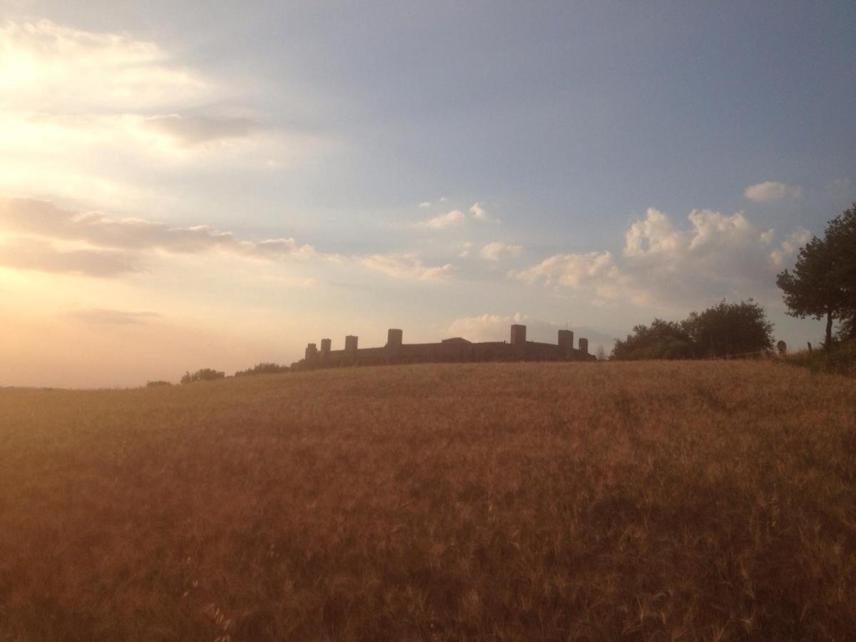 Monteriggioni Castello Villa Bagian luar foto
