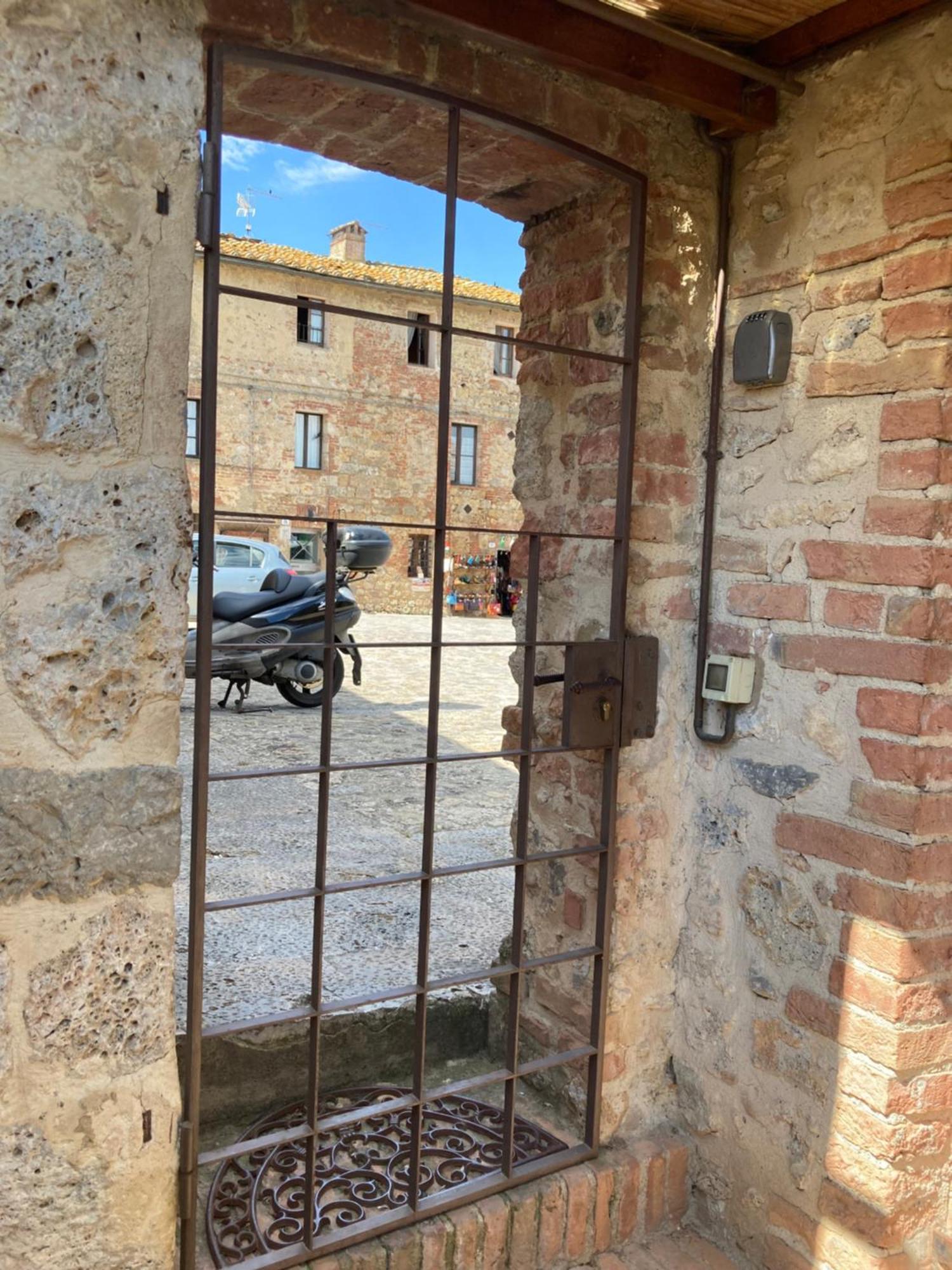 Monteriggioni Castello Villa Bagian luar foto
